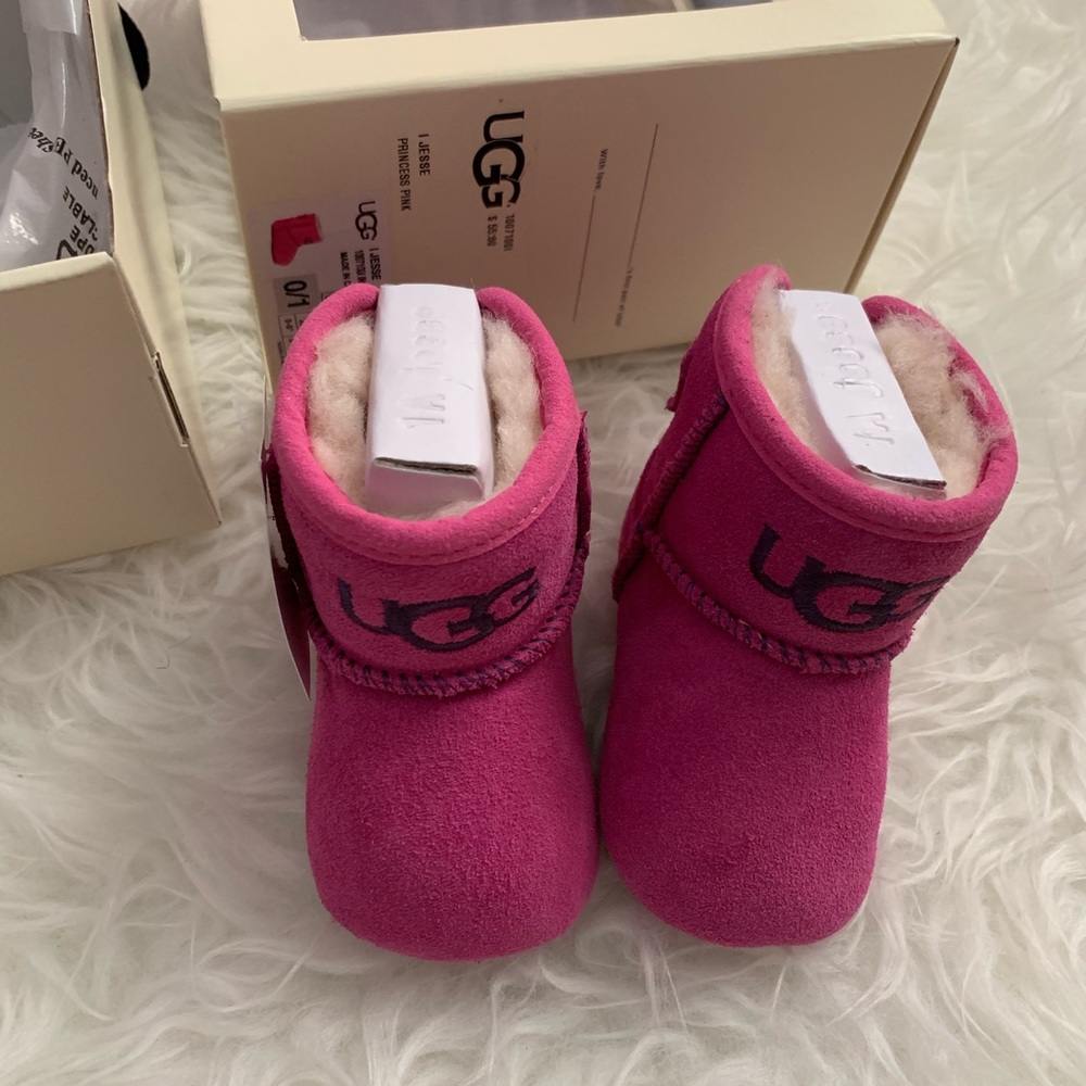 Infant Uggs. Princess Pink. Brand New. Sz 0/1